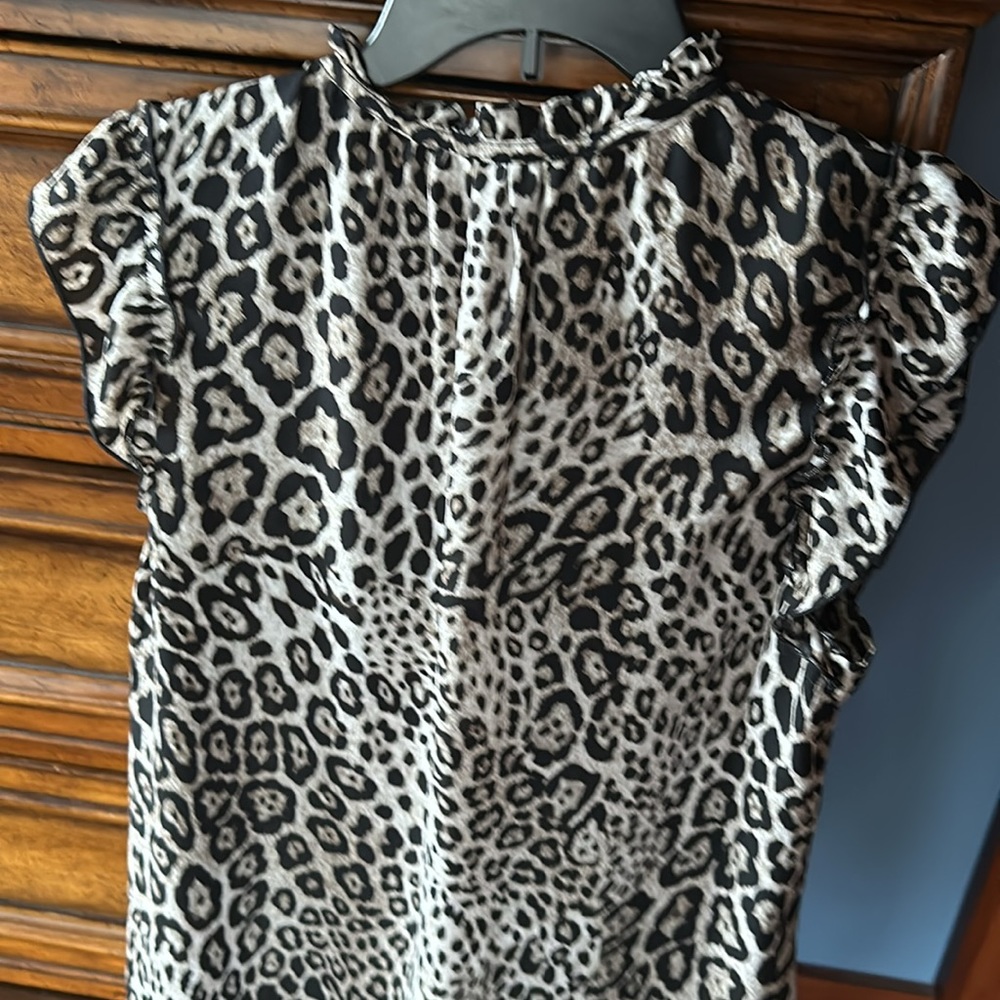 EUC SLEEVELESS RFFLE CAP BLOUSE SIZE XL - Picture 5 of 5